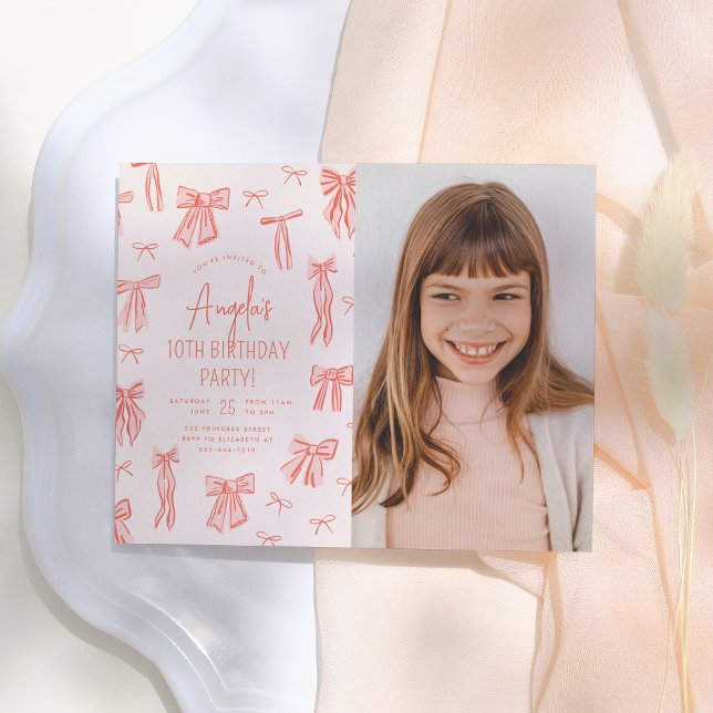 Whimsisches Pink Bow Girl Foto Geburtstag (Von Creator hochgeladen)