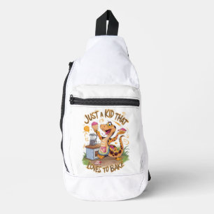 Whimsisches T-Shirt mit Backschlange Crossbody Bag