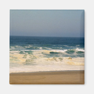 Whippes Cream Waves Hit Beach Magnet