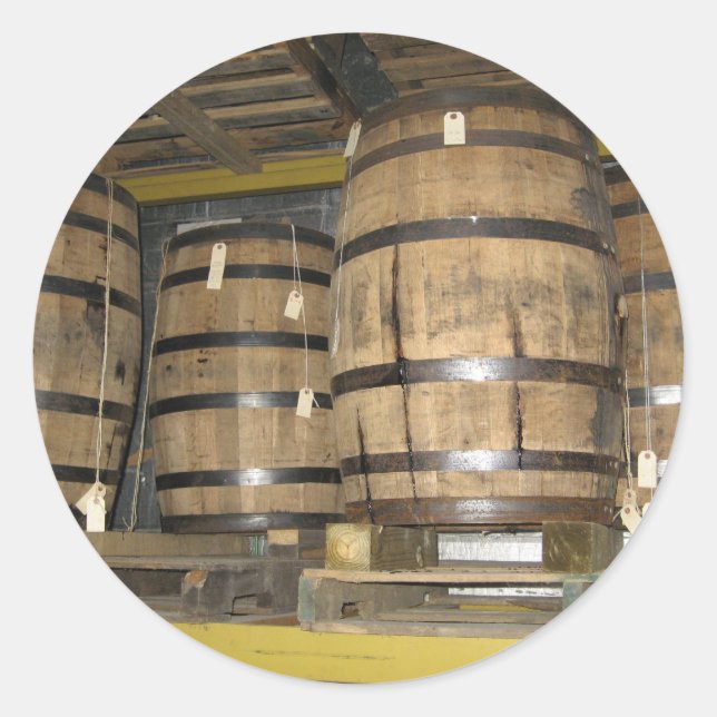 Whiskey Barrels Runder Aufkleber (Vorderseite)