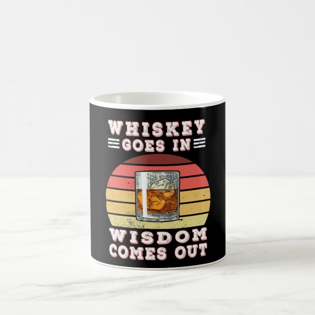 Whiskey kommt aus Weisheit Kaffeetasse (Mittel)