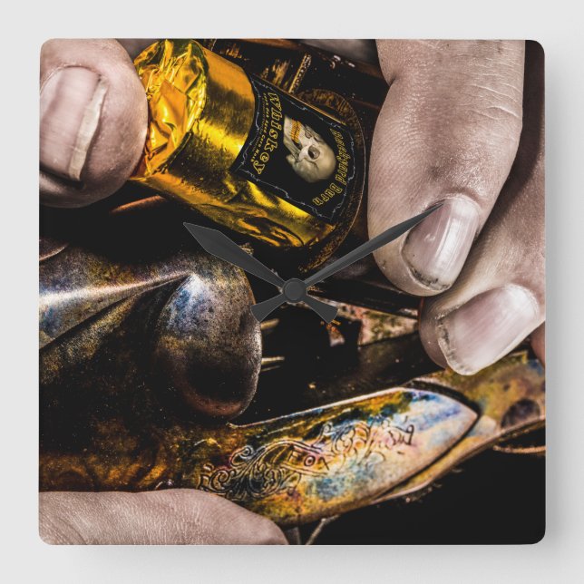 Whisky-Schuss Quadratische Wanduhr (Vorderseite)