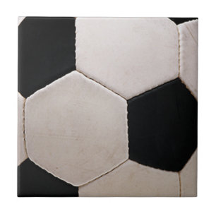 White and Black Soccer Ball Fliese