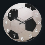 White and Black Soccer Ball Große Wanduhr<br><div class="desc">Ein Bild eines weißen und schwarzen Fußballs,  ideal für den sportlichen Fan in Ihrem Leben.</div>