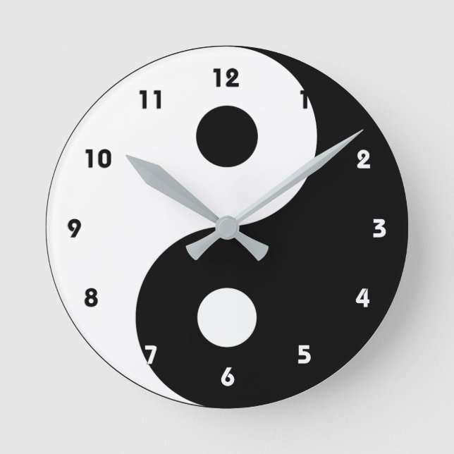 White and Black Yin Yang Trendy Runde Wanduhr (Vorderseite)