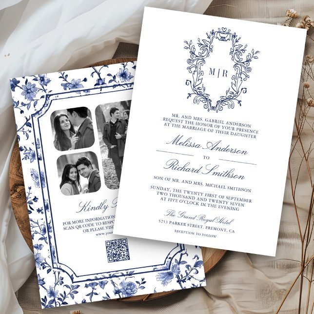 White and Blue Chinoiserie Wappen QR Code Wedding Einladung (Von Creator hochgeladen)