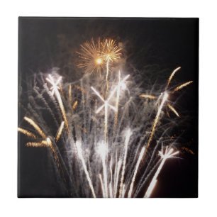 White and Gold Fireworks II Patriotic Celebration Fliese