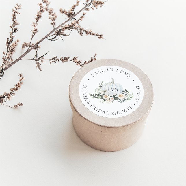 White Autumn Pumpkin Greenery Monogram Fevor Runder Aufkleber (Von Creator hochgeladen)