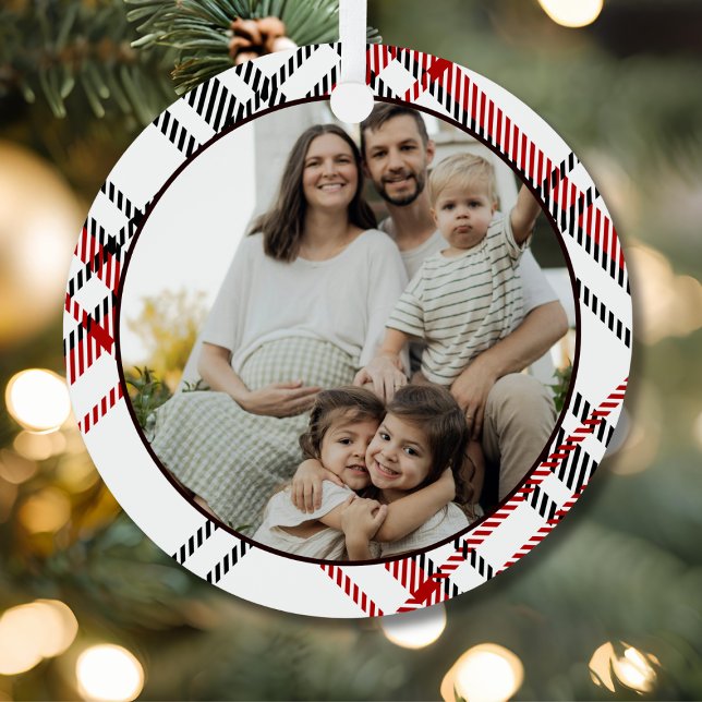 White Black Red Plaid Family Photo Ornament Aus Metall (Von Creator hochgeladen)