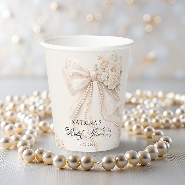 White Bow Floral Bridal Shower Pappbecher (Von Creator hochgeladen)