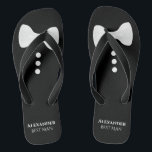 White Bow Krawatte auf Black Niedlich Fun Trauzeug Flip Flops<br><div class="desc">Diese lustigen Flip Flops sind eine großartige Möglichkeit,  dem Trauzeuge bei Ihrer Hochzeit zu danken. Sie zeichnen sich durch ein niedliches Smock-Design mit einer weißen Bogen-Krawatte und Tasten oben und seinem Namen und Titel unten aus.</div>