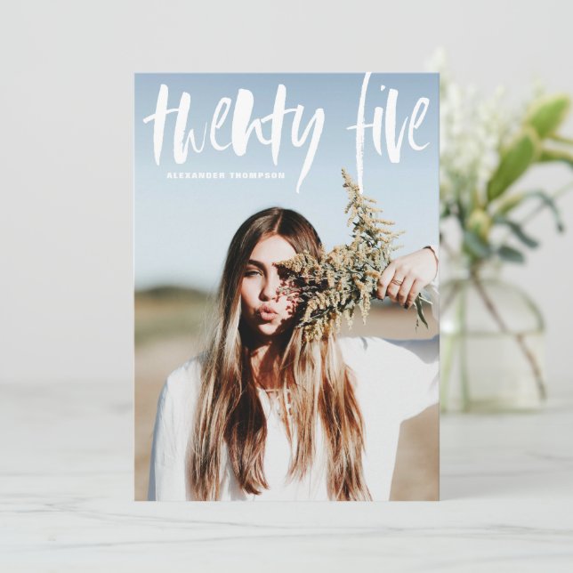 White Brush Typografy 2024 Foto Abschluss Einladung (Stehend Vorderseite)