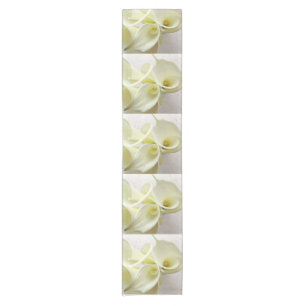 White calla lies von oben Table Runner Kurzer Tischläufer