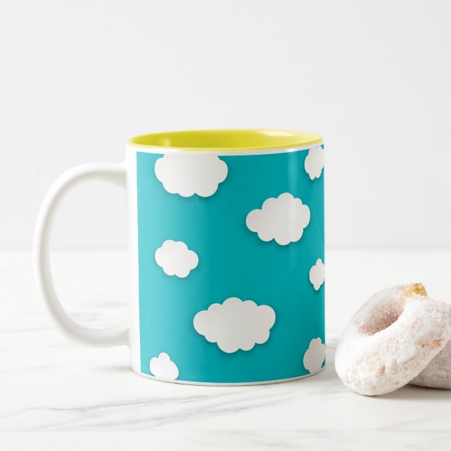 White Clouds auf Blue Sky Zwei-Tone-Kaffee-Tasse Zweifarbige Tasse (Mit Donut)