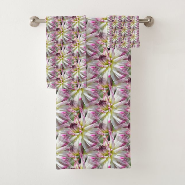 White Dahlia Flower Pattern Nature Badhandtuch Set (Insitu)