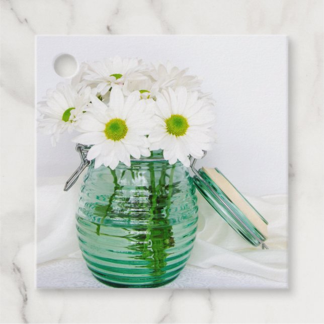 White Daisies in Blue Jar Vase Wedding Geschenkanhänger (Vorderseite)