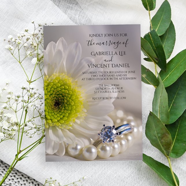 White Daisy und Diamond Ring Wedding Einladung (Invite guests to your marriage ceremony with the pretty White Daisy and Diamond Wedding Invitation.)