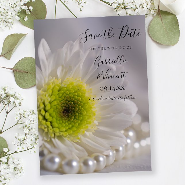 White Daisy und Pearls Wedding Save the Date (Von Creator hochgeladen)