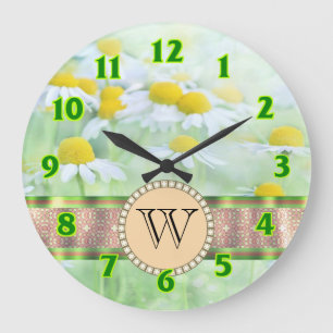 White Daisy's in Green Meadow Monogram Große Wanduhr