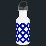 White Diamonds on Navy Edelstahlflasche<br><div class="desc">Ein gewagtes,  geometrisches Muster großer und kleiner weißer Diamanten auf einem marinen Hintergrund. Das dunkelblaue bildet ein Gitter,  das die Diamantformen trennt. Digitales 9000 x 6000 Pixel Bild. Copyright ©2014 Claire E. Skinner,  Alle Rechte vorbehalten.</div>