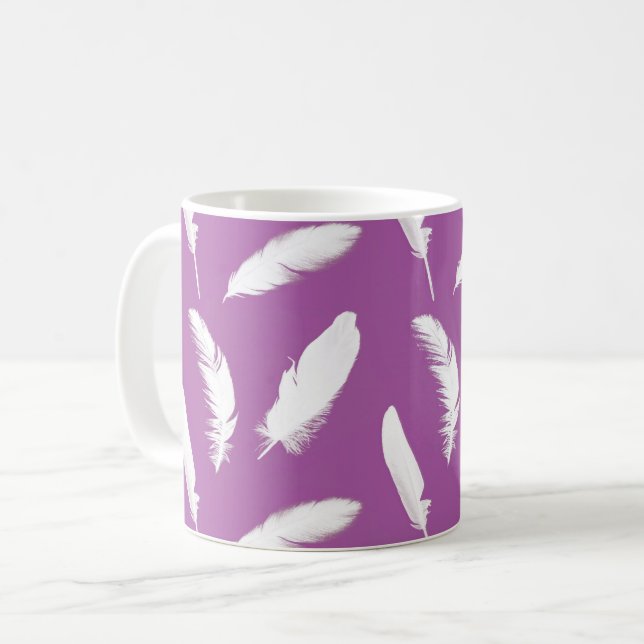 White Feathers on Amethyst Lila Kaffeetasse (Vorderseite Links)