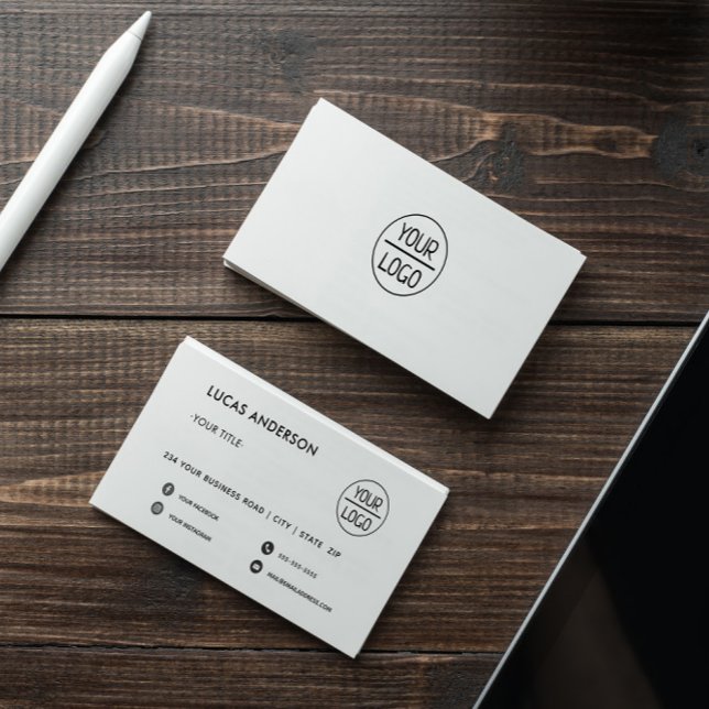 White-Feminin-Skript benutzerdefiniertes Logo Soci Visitenkarte (Von Creator hochgeladen)