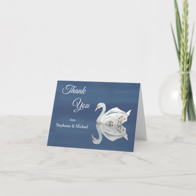 White Floral Swan on Blue Wedding Dankeskarte (Vorderseite)
