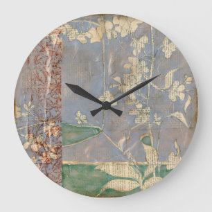 White Flowers on Newsprint Background Große Wanduhr