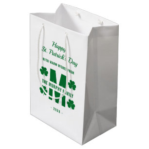 White Green Monogram Family Name St. Patrick's Day Mittlere Geschenktüte