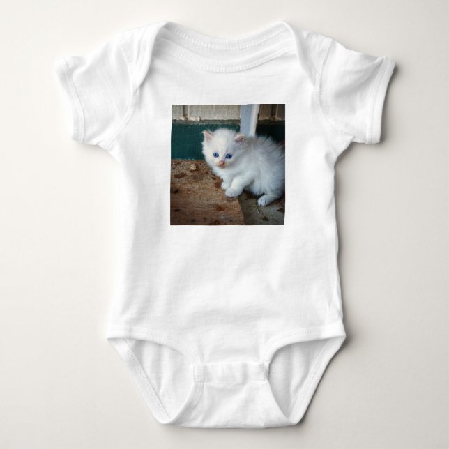 White Kitten Baby Strampler (Vorderseite)
