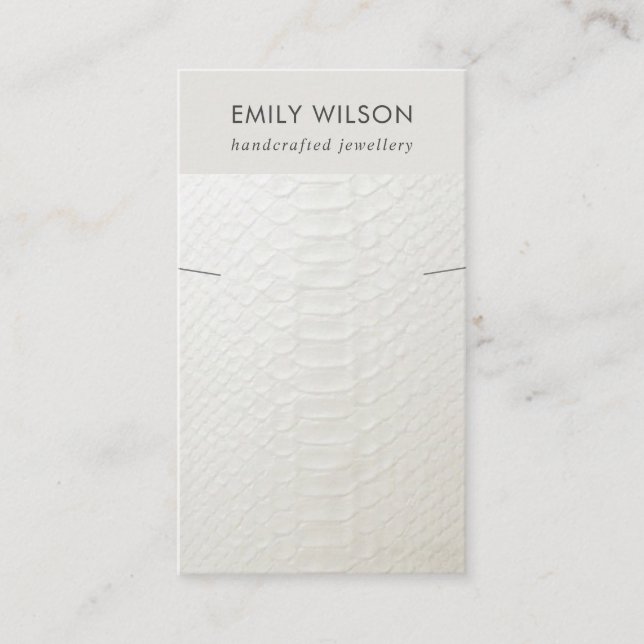 WHITE LETHER TEXTURE NECKLACE BRACELET DISPLAY VISITENKARTE (Vorderseite)