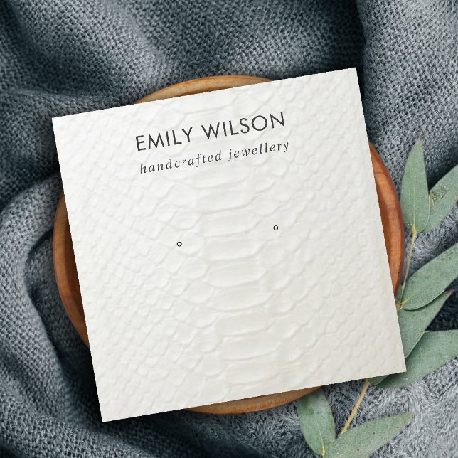 WHITE LETHER TEXTURE STUD EARRING DISPLAKARTE QUADRATISCHE VISITENKARTE (Von Creator hochgeladen)