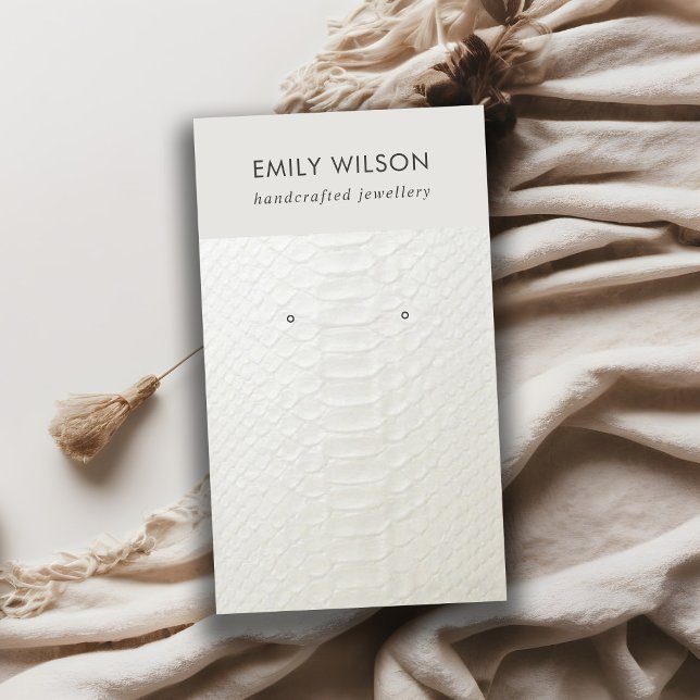 WHITE LETHER TEXTURE STUD EARRING DISPLAKARTE VISITENKARTE (Von Creator hochgeladen)