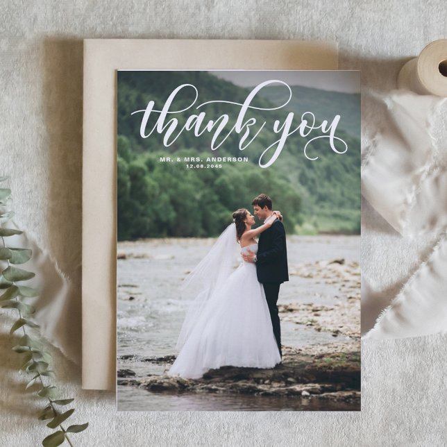 White Lovely Modern Calligraphy Foto Wedding Dankeskarte (Von Creator hochgeladen)