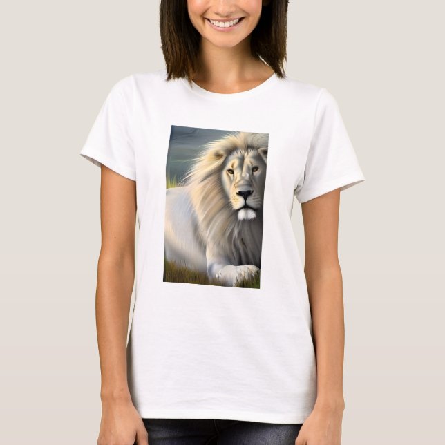 White Majestic Lion Ethereal Art T-Shirt (Vorderseite)