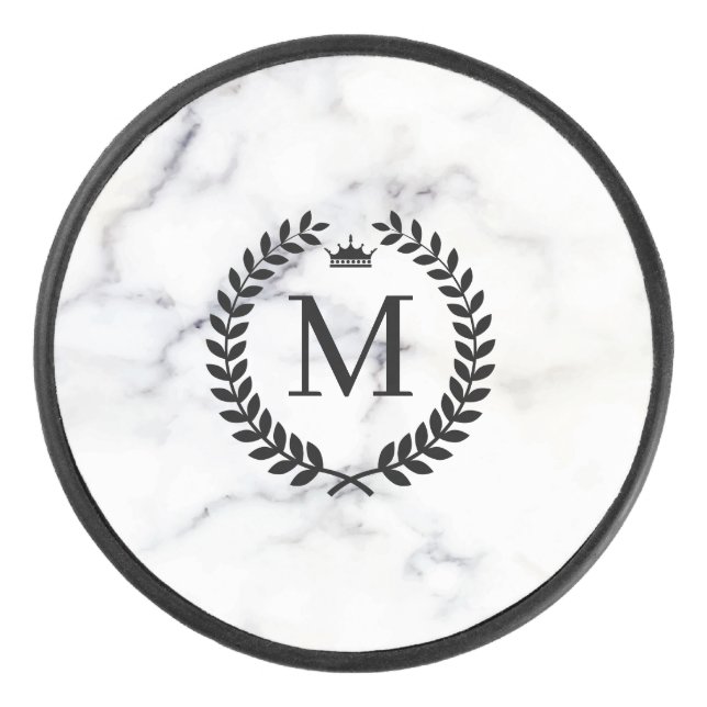 White Marble Black Laurel Wreath Monogram Eishockey Puck (Vorderseite)