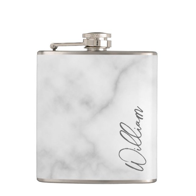 White Marble Modernes Script Personalisiert Name Flachmann (Vorderseite)