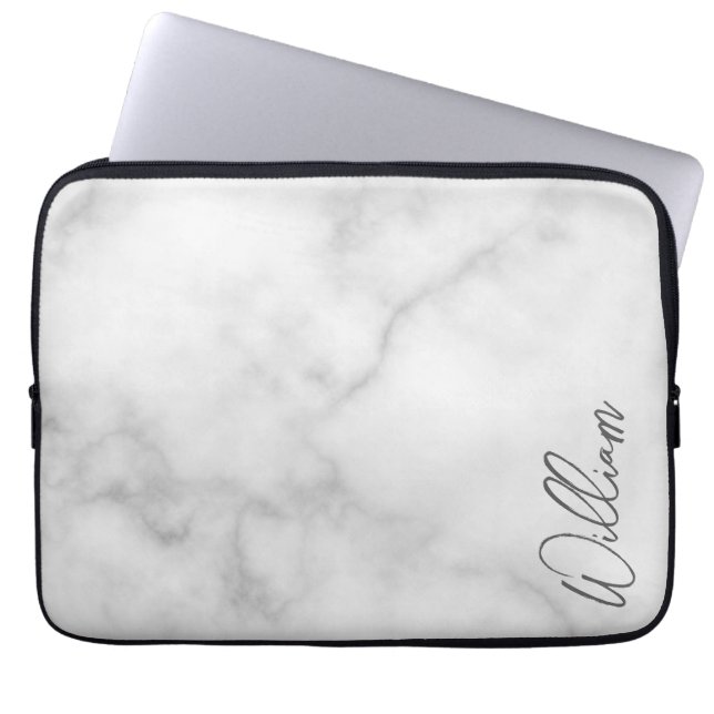 White Marble Modernes Script Personalisiert Name Laptopschutzhülle (Vorderseite)