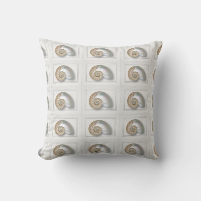 White Nautilus Seashell Kissen (Vorderseite)