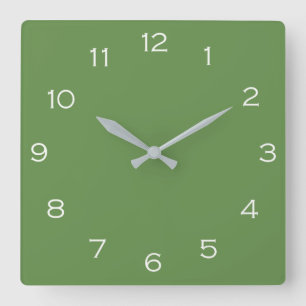 White Numbers On Green Wall Clock arc Quadratische Wanduhr