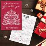 White on Red Scandinavian Christmas Tree Calendar Feiertagskarte<br><div class="desc">Liebe Sie das traditionelle skandinavische Weihnachtsambiente im Volkskunststil? Es ist ein skurriler, charmanter Stil, der so gemütlich aussieht! Dieser kleine Weihnachtsbaum fügt sicher genau die richtige Touch zu Ihrem Urlaub hinzu. Genießen Sie den zeitlosen Charme der Urlaubssaison mit einer angenehmen Verbindung von Tradition und Natur. Dieses aufwändige Design zeigt einen...</div>