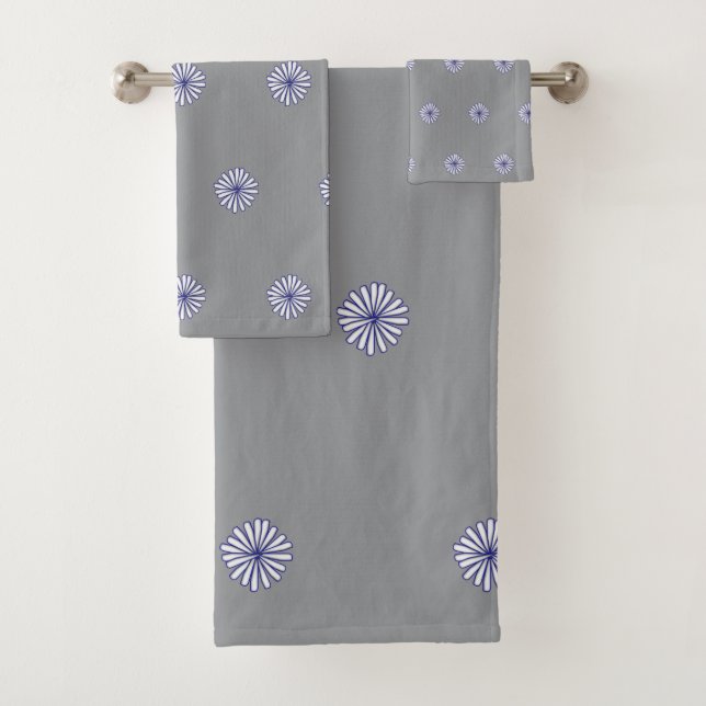 White Petals Gray Gift Wohngestaltung Badhandtuch Set (Insitu)