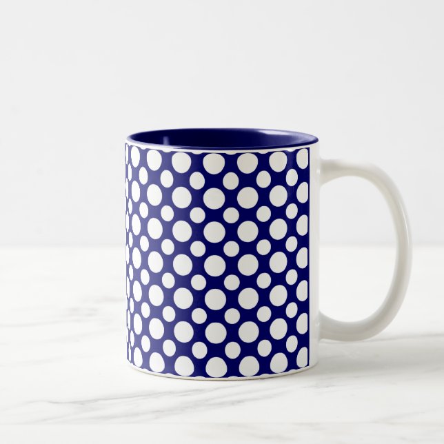 White Polka Dots auf Blue Coffee Tasse (Rechts)