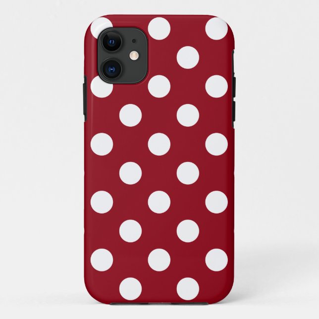 White Polka Dots auf Crimson Red Case-Mate iPhone Hülle (Rückseite)