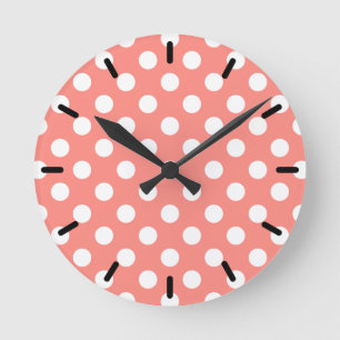 White polka dots on peach runde wanduhr
