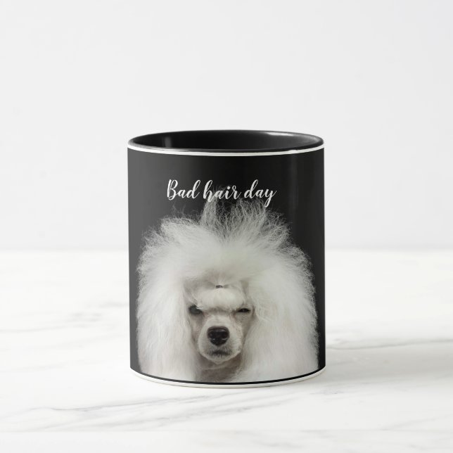 White Poodle Bad Hair Day Tasse (Zentrum)