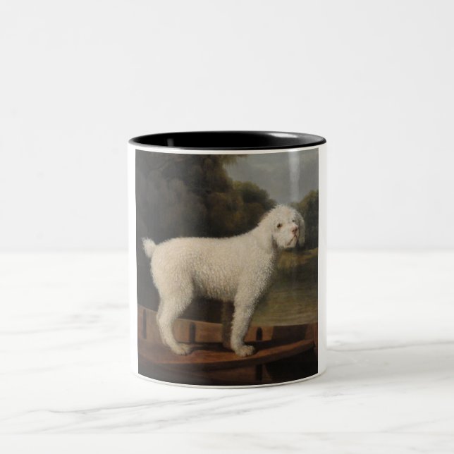 White Poodle in a Punt (von George Stubbs) Zweifarbige Tasse (Mittel)