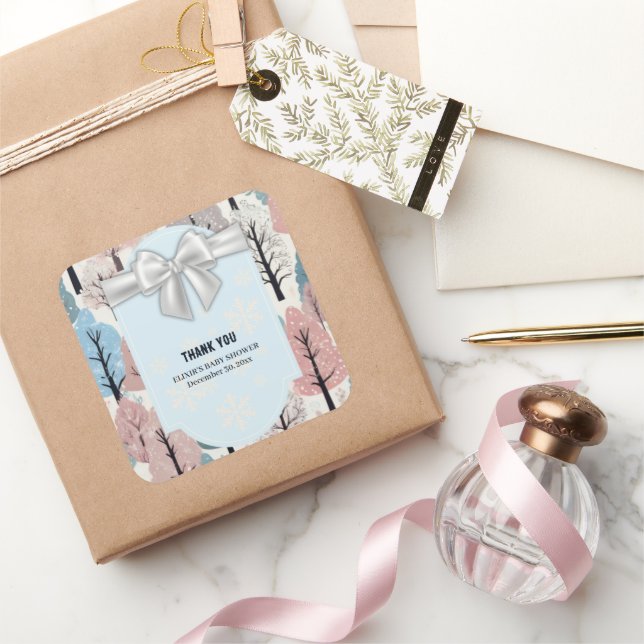 White Ribbon Winter Forest Snowflakes Babydusche Quadratischer Aufkleber (Schenken)
