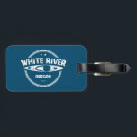 White River Oregon Kayak Gepäckanhänger<br><div class="desc">Der Landschaftliche Fluss und die Weiße Wilde stammen aus den östlichen Hängen des Oregon-Berges Hood am Gletscher des Weißen Flusses und fließen etwa 70 km durch zwei Wildnisgebiete,  bevor sie sich mit der Wild von Deschutes und dem Landschaftlichen Fluss 8 km nördlich von Maupin,  Oregon,  zusammenschließen.</div>
