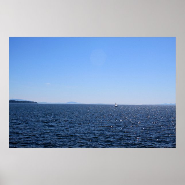 White Rock Beach, BC, Kanada. Meer, Himmel und Boo Poster (Vorne)
